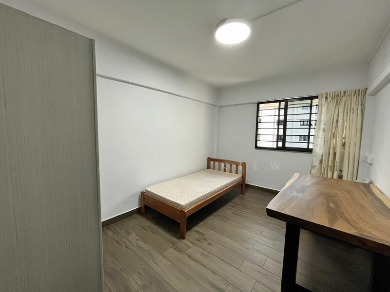154 Hougang Street 11 photo 3
