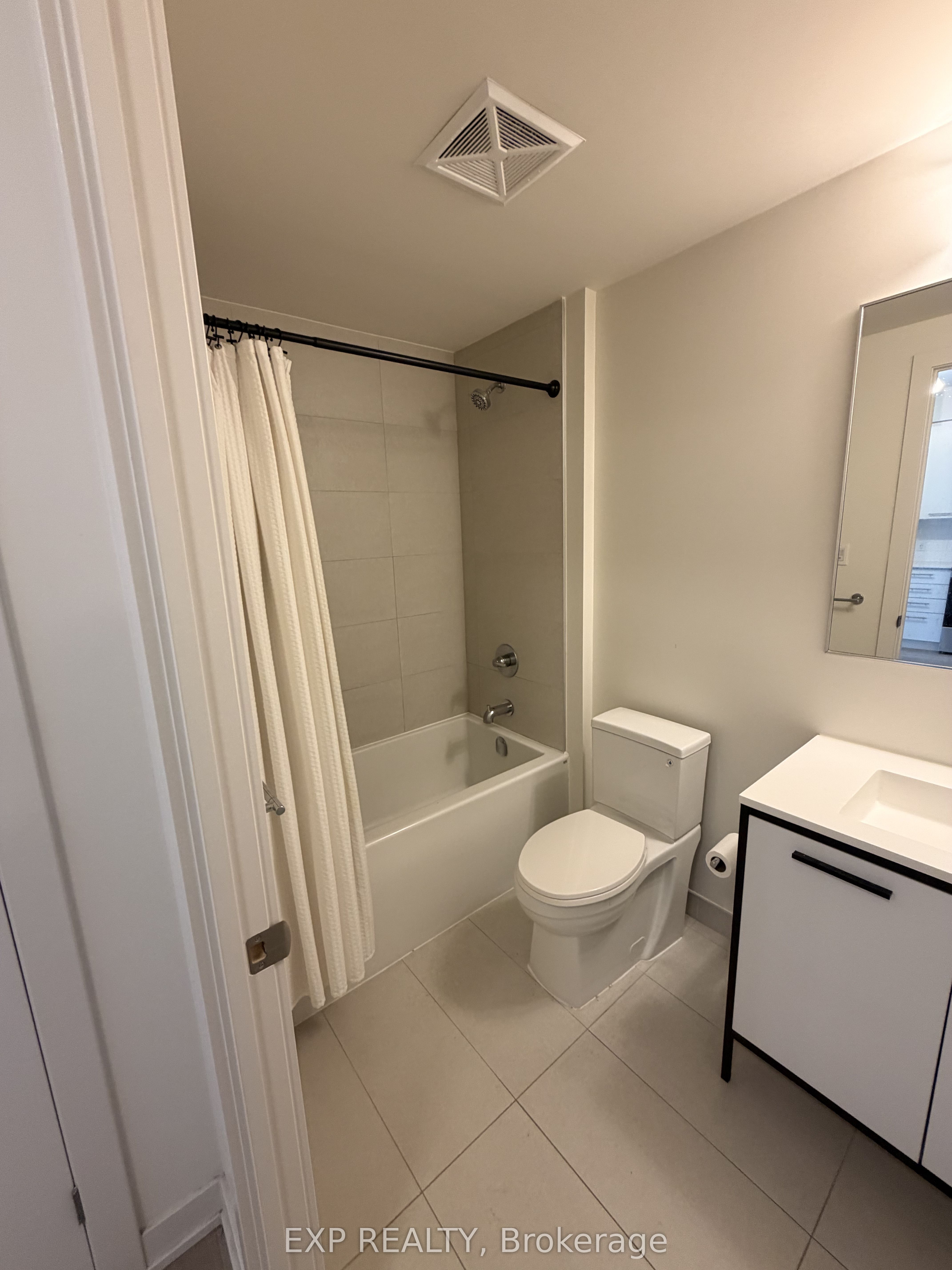 907-385 Winston Road, Grimsby, ON, L3M 4E8 photo 3