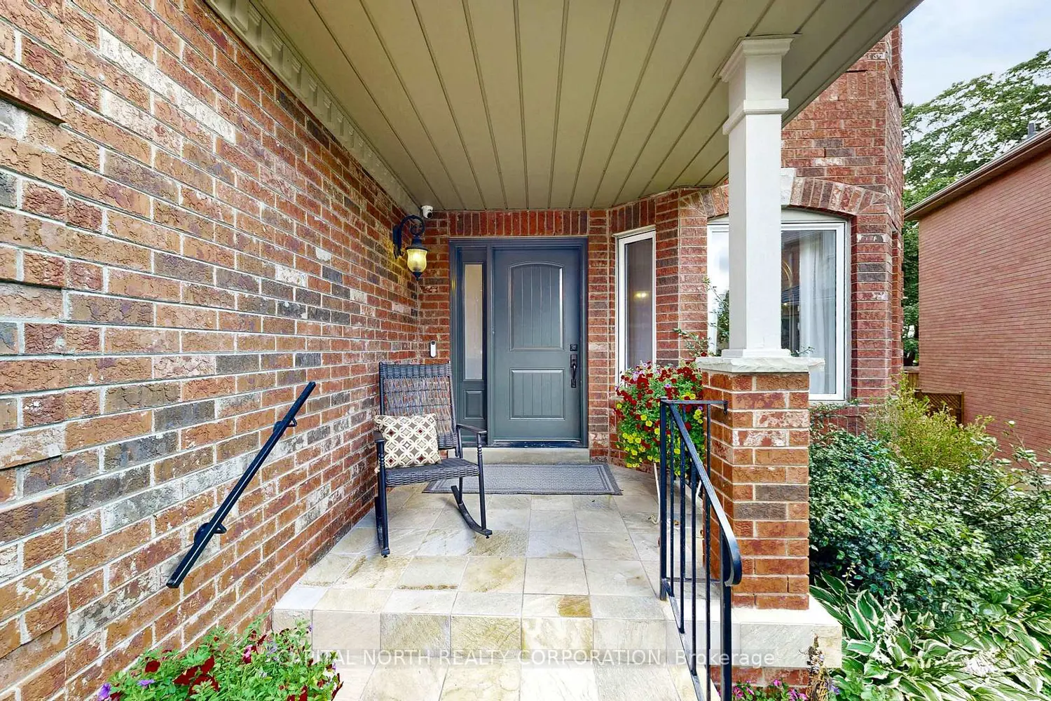 120 Bothwell Crescent photo 2