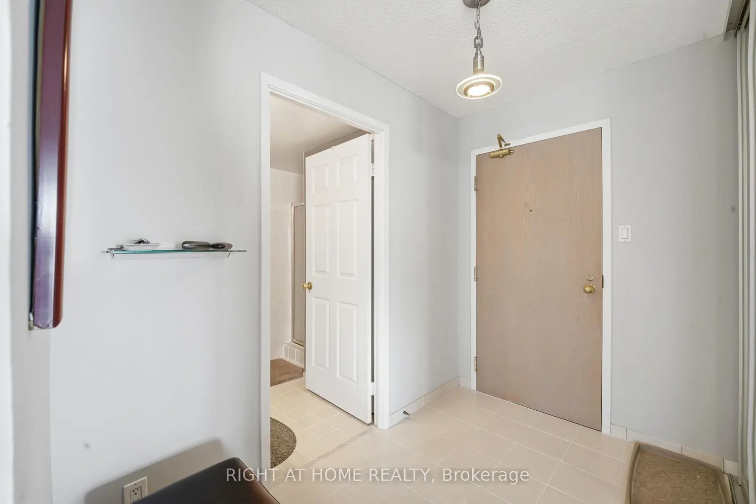 298 Jarvis Street 1602 photo 2