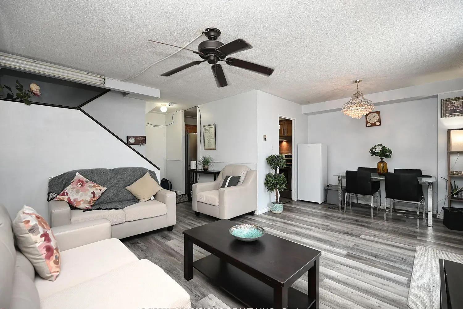 1050 Stainton Drive 112 photo 5