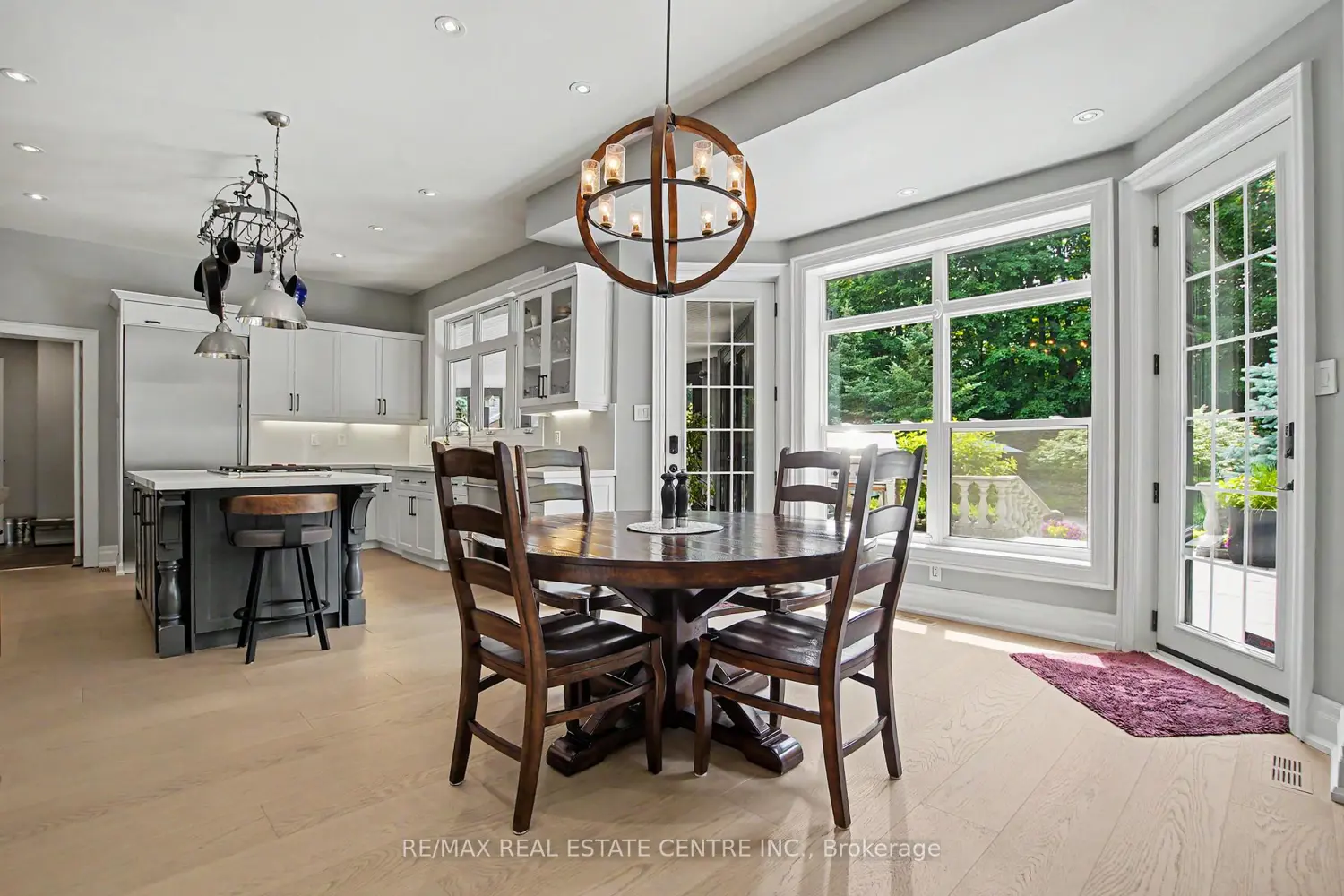 130 Crawford Crescent photo 5