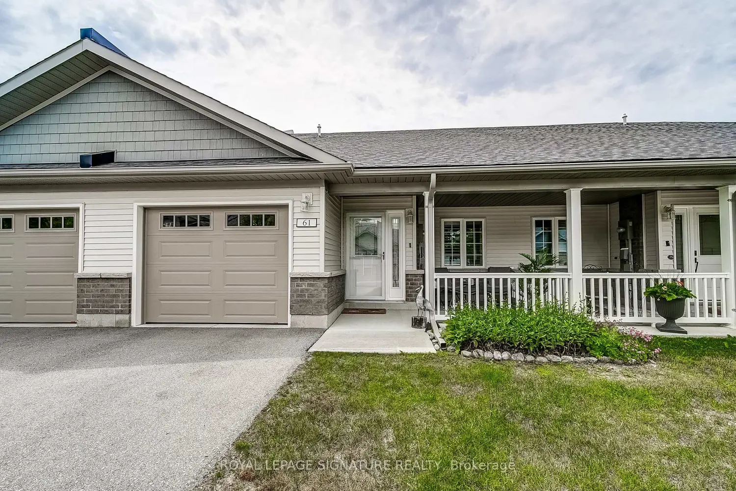 61 Ivy Crescent photo 2