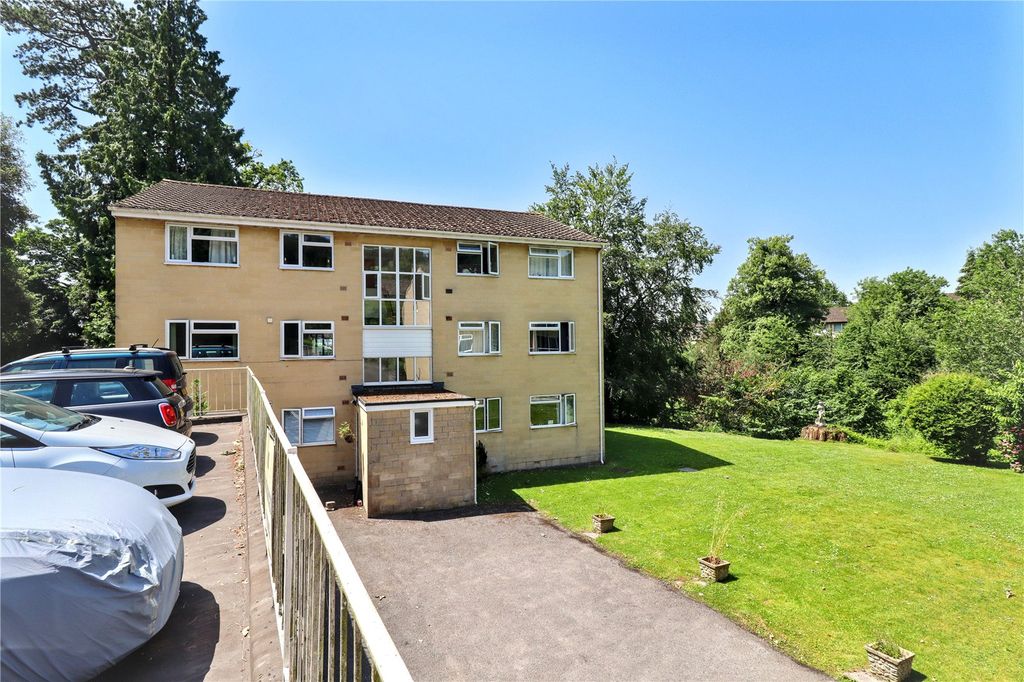2 bed flat for saleWeston Park Court, Weston Park East, Bath BA1