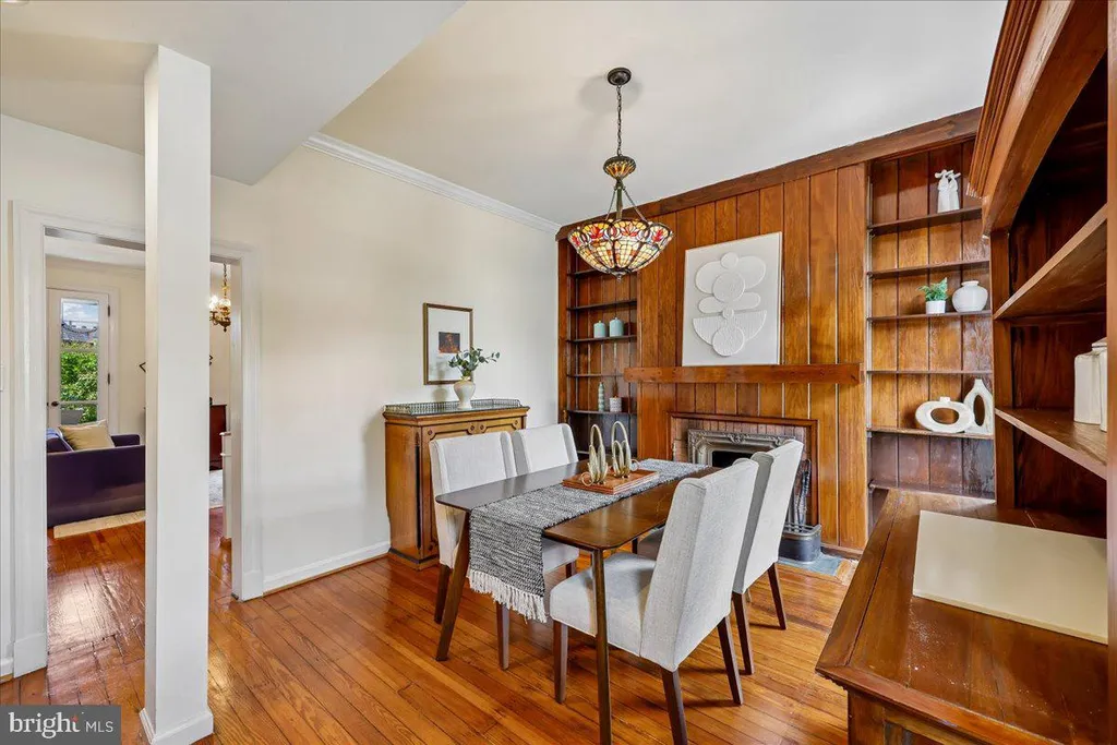 126 E Street SE, Washington, DC 20003 photo 4