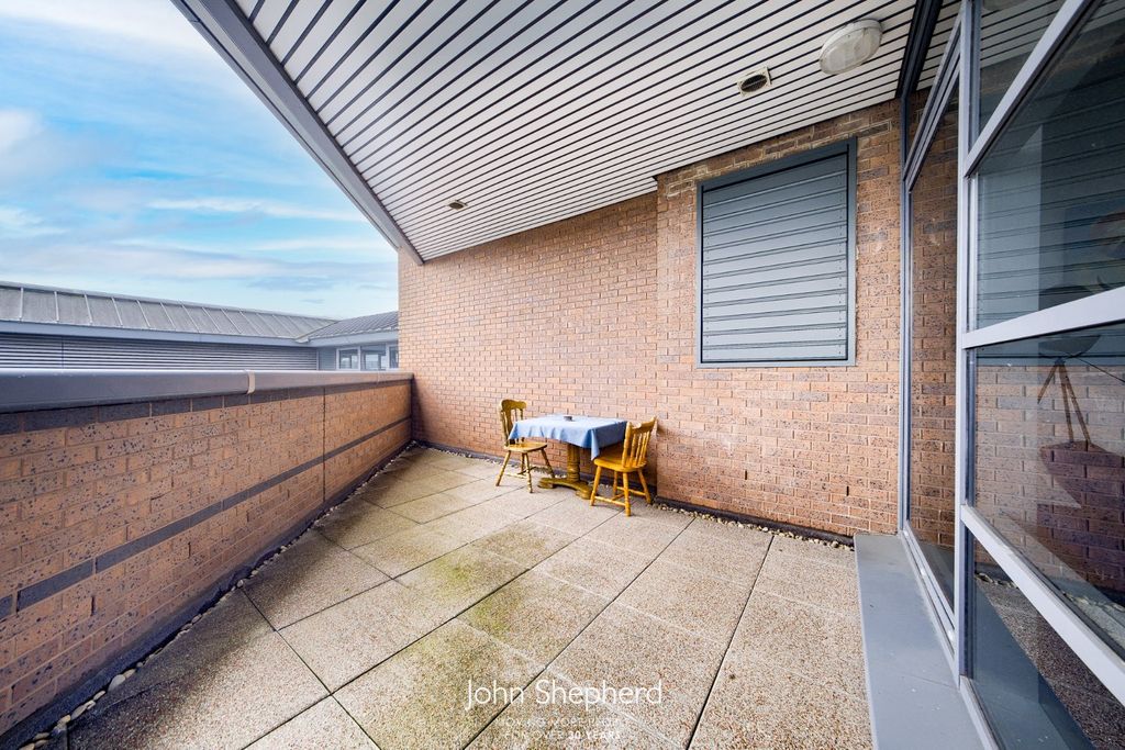 2 bed flat for saleLandmark, Waterfront West, Brierley Hill DY5 photo 3