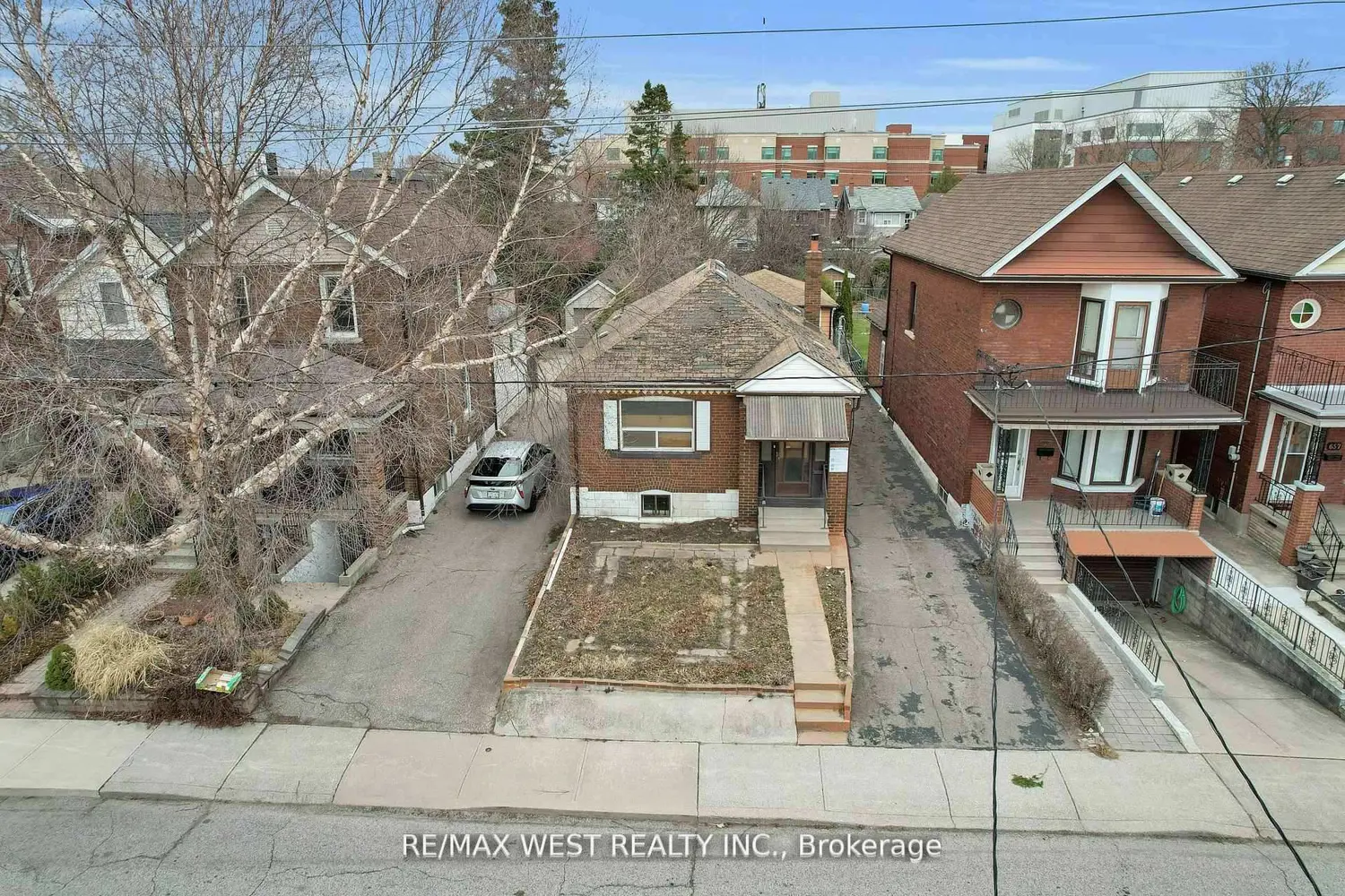 661 Beresford Avenue photo 2