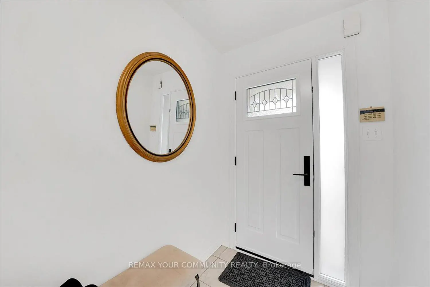 202 Matthew Drive photo 4