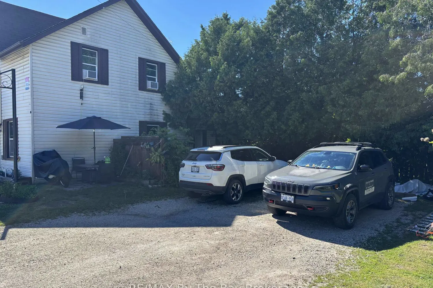 353 Ontario Street photo 4