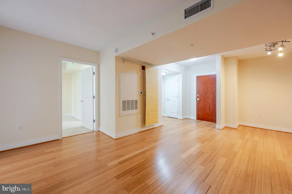 915 E Street NW Unit 317, Washington, DC 20004 photo 5