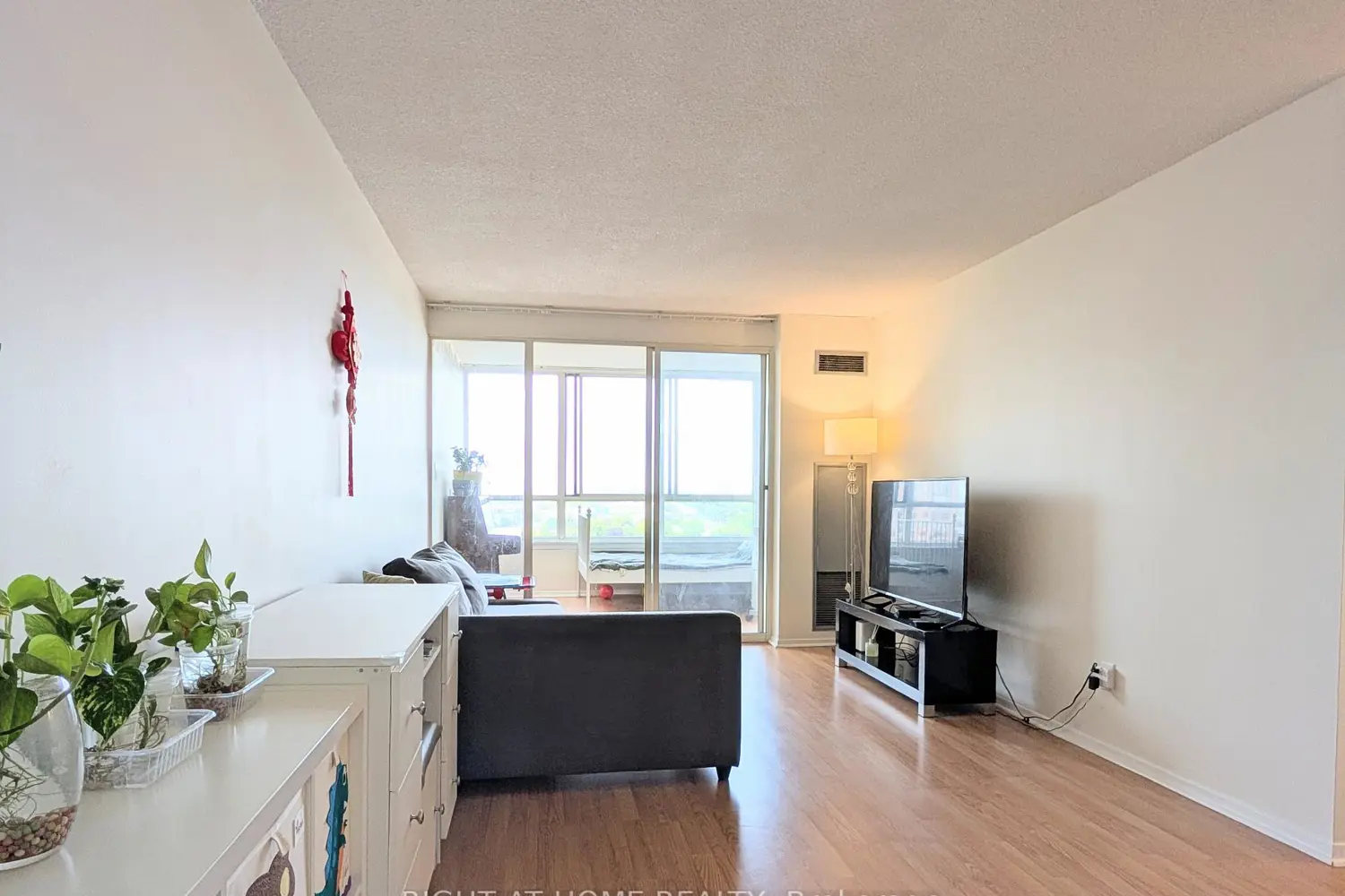 275 Bamburgh Circle 1510 photo 3