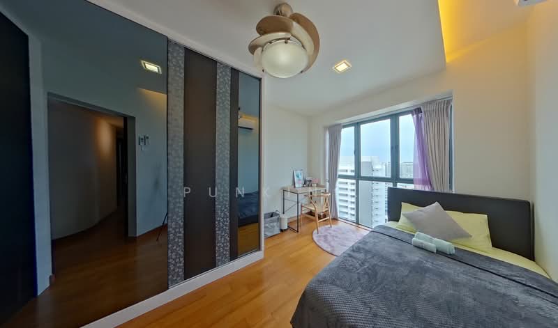 320 Guillemard Road photo 2