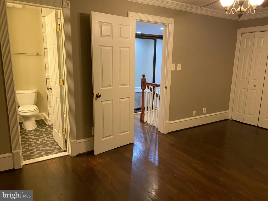 915 C Street SE, Washington, DC 20003