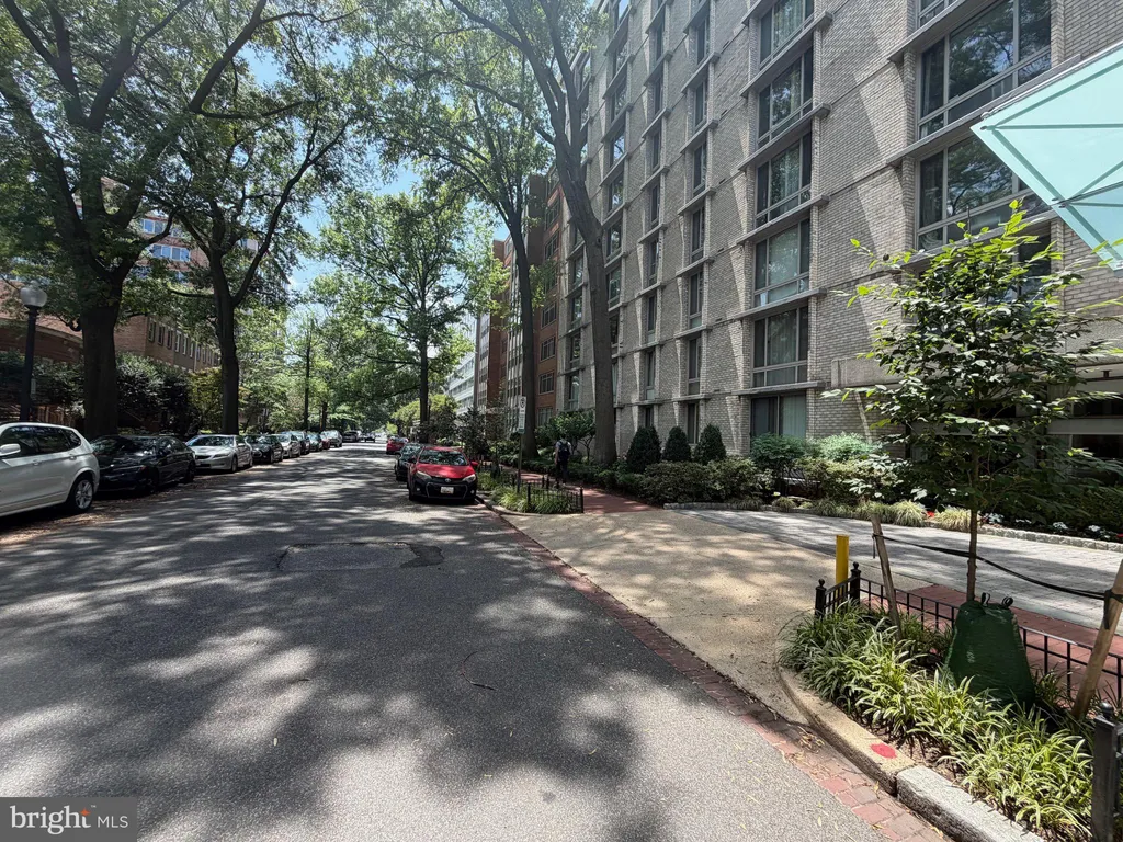 950 25th Street NW Unit 116N, Washington, DC 20037