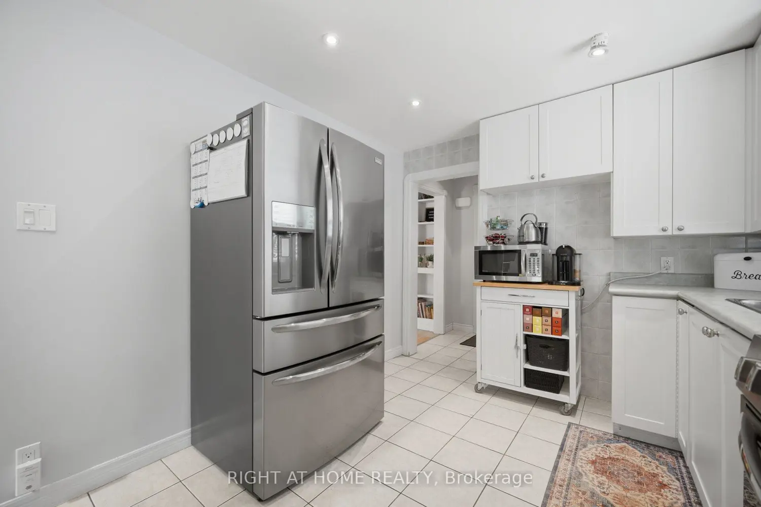 18 Vanbrugh Avenue photo 3