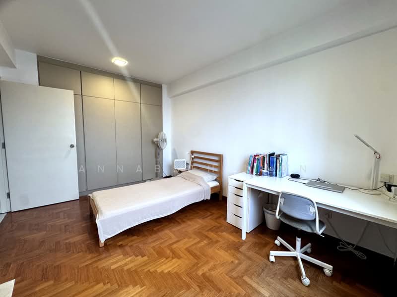 12 Kensington Park Drive photo 2