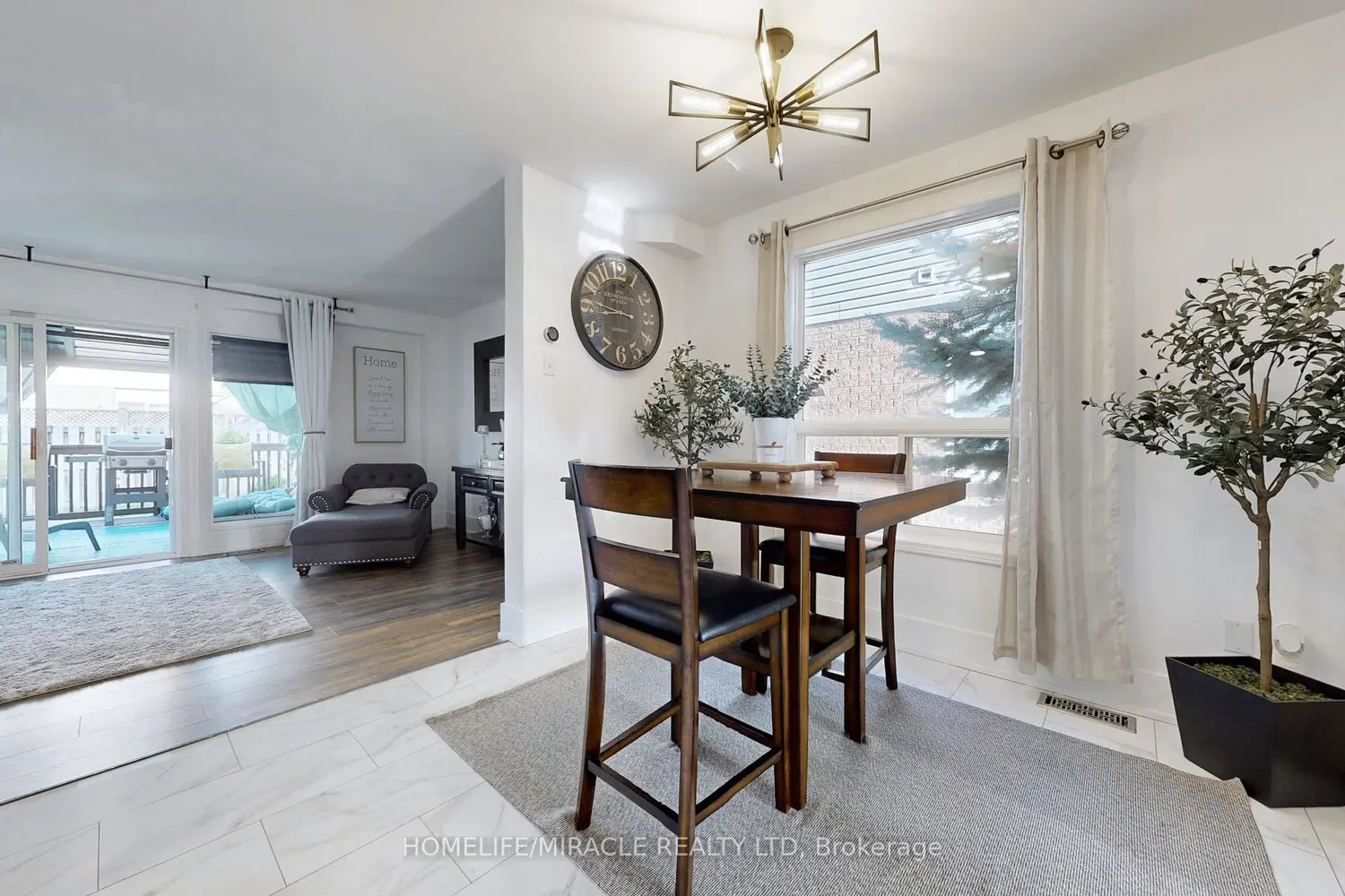 658 Mortimer Drive photo 5