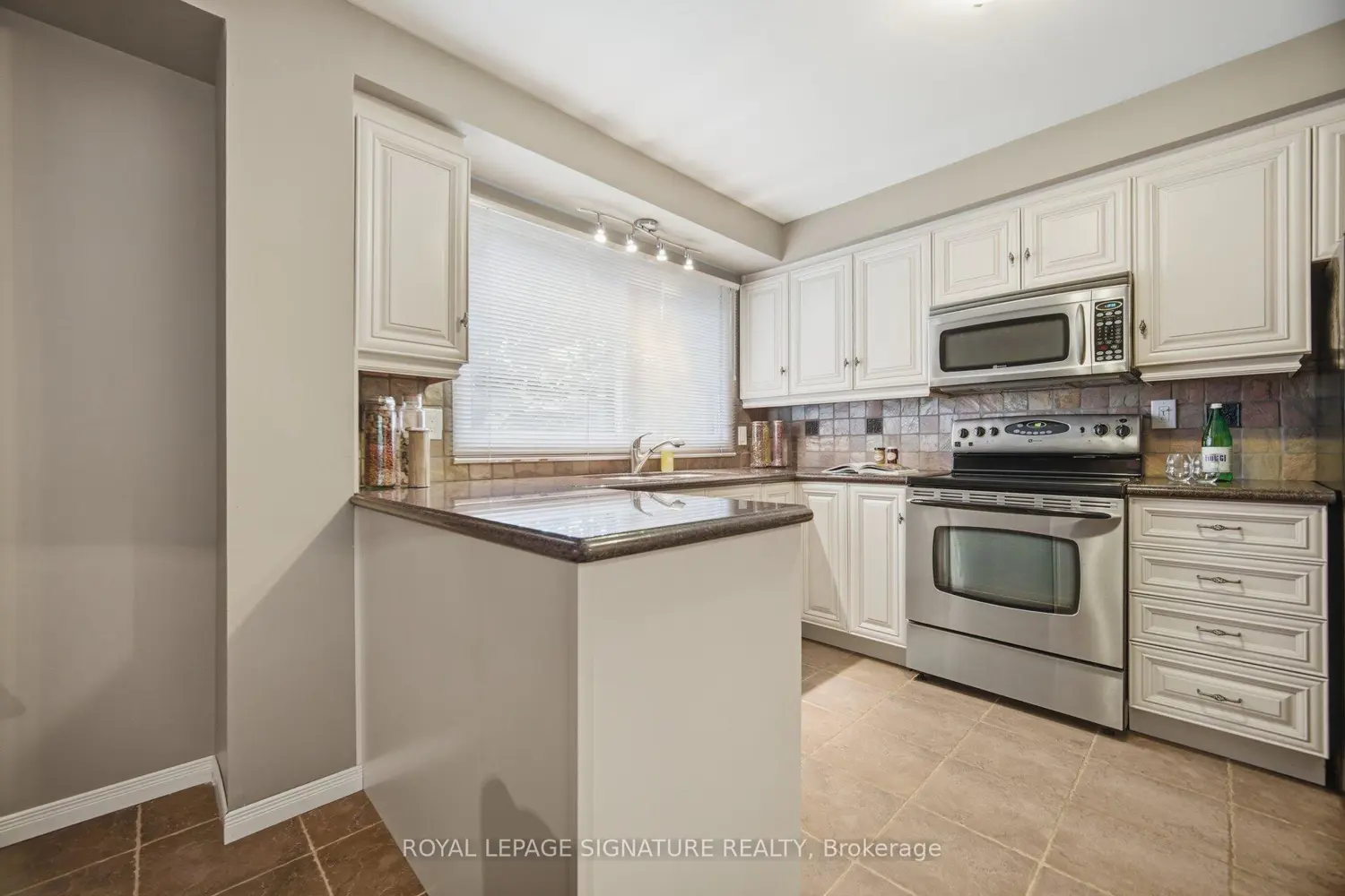 4230 Fieldgate Drive 42 photo 3