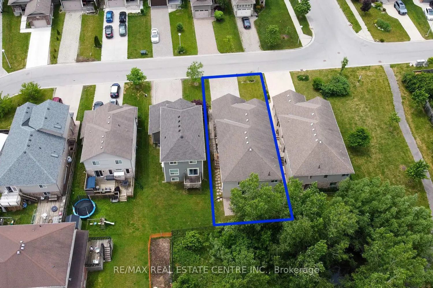 2878 Devon Road photo 2