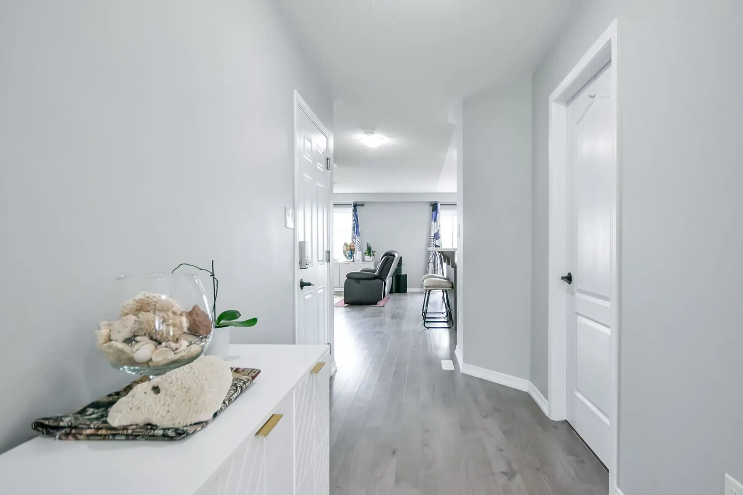 208 Diana Drive photo 3