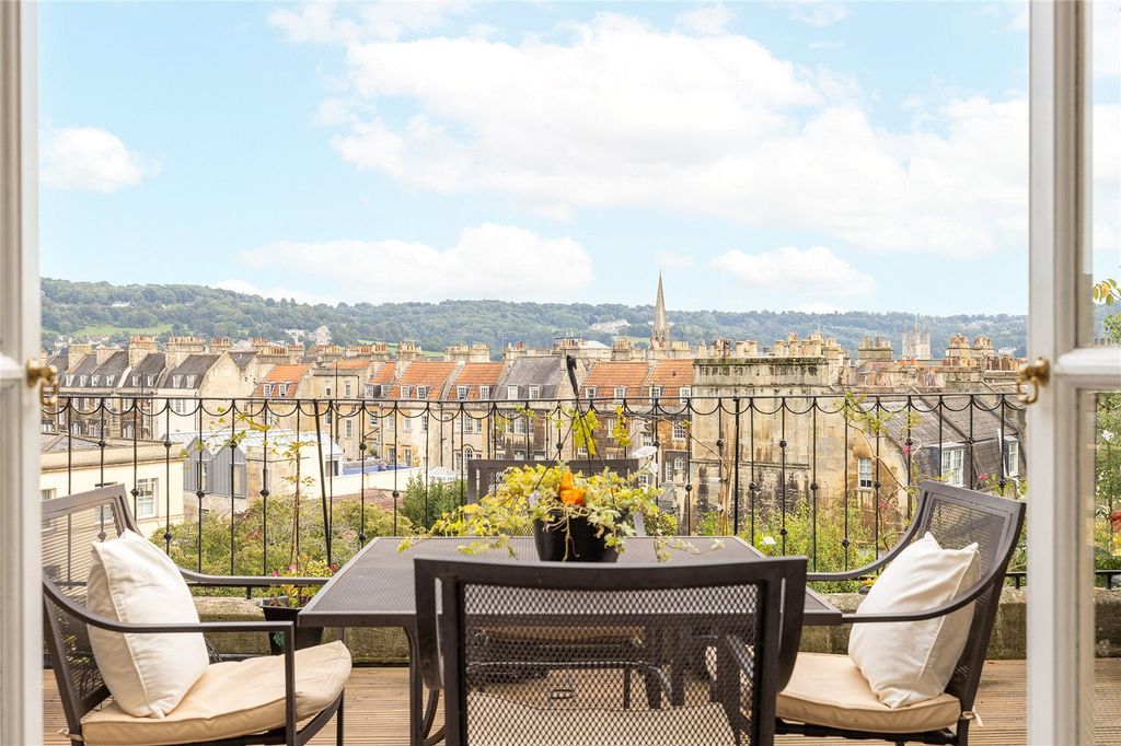 3 bed flat for saleThe Circus, Bath, Somerset BA1 photo 3