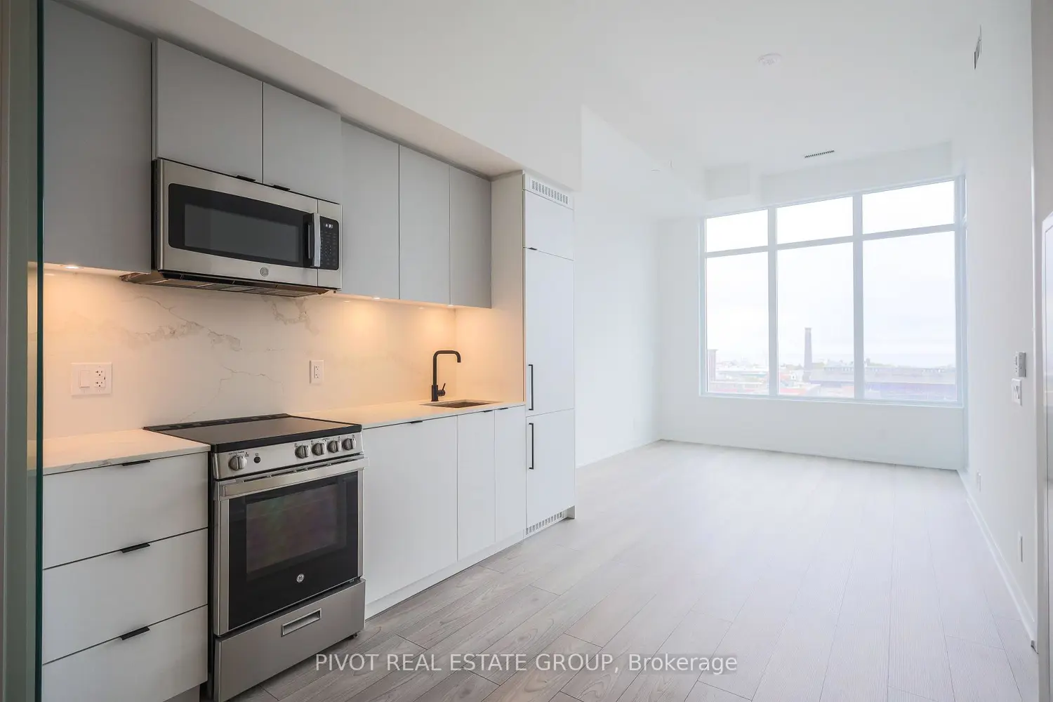 285 Dufferin Street 715