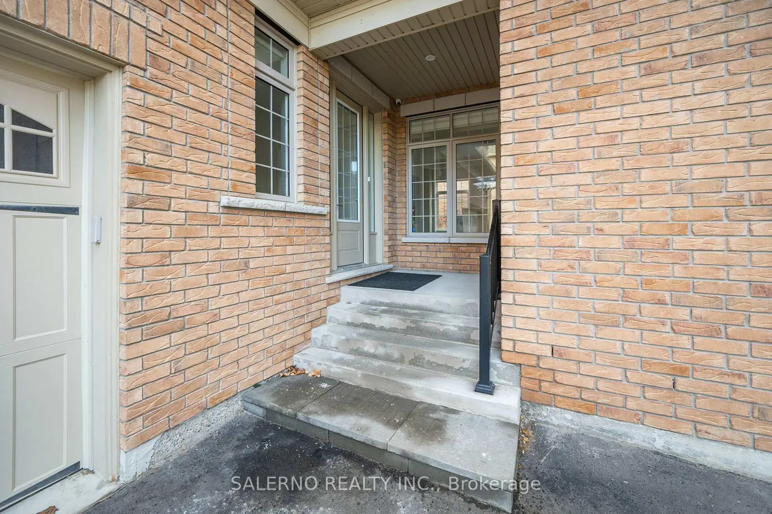 20 Ballard Drive photo 3