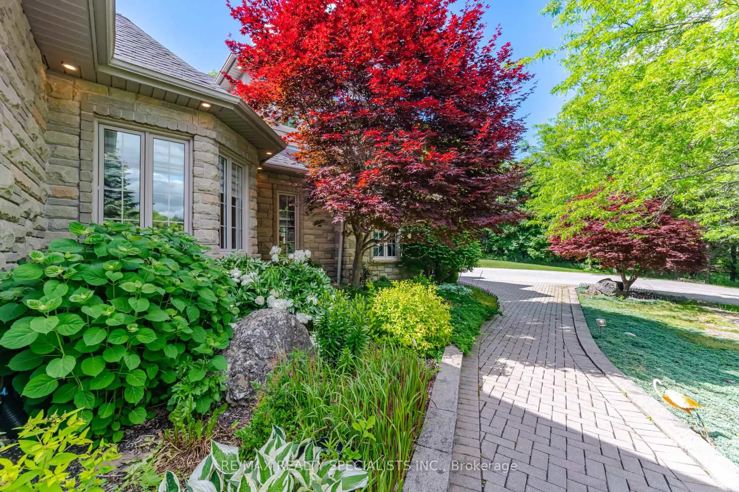 10 Valley Hill Drive photo 3