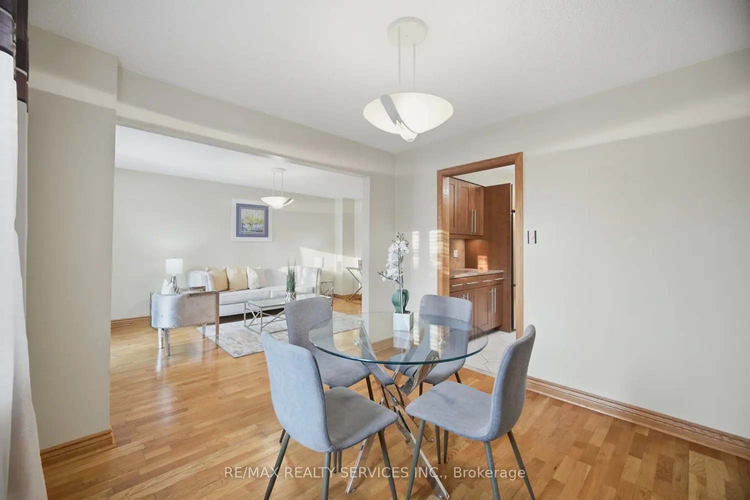 172 Morton Way photo 5