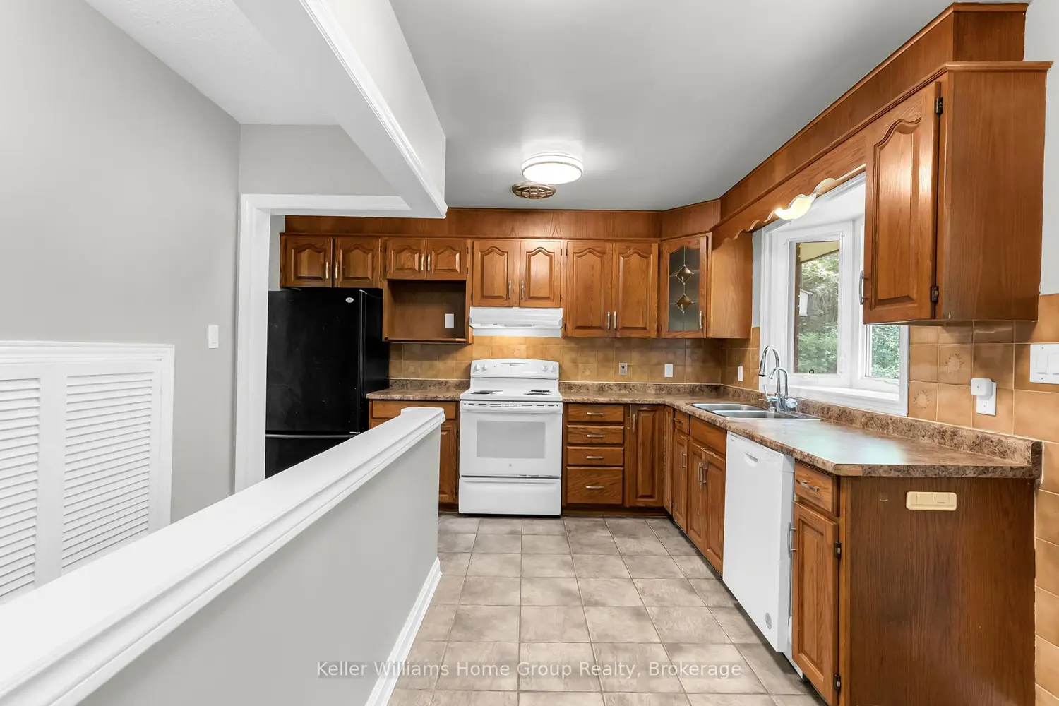 24 Caledonia Street photo 4