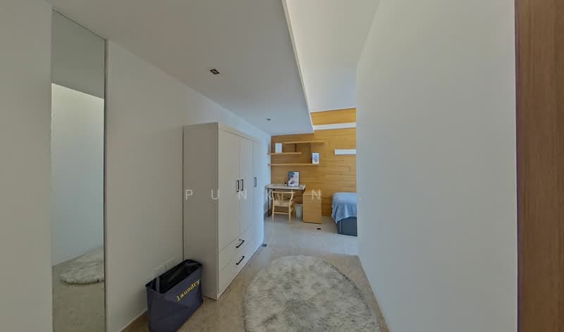 320 Guillemard Road photo 3
