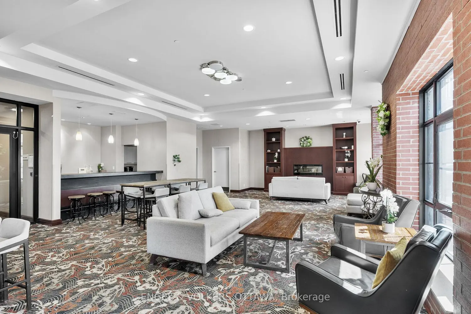 555 Anand Private 206 photo 2