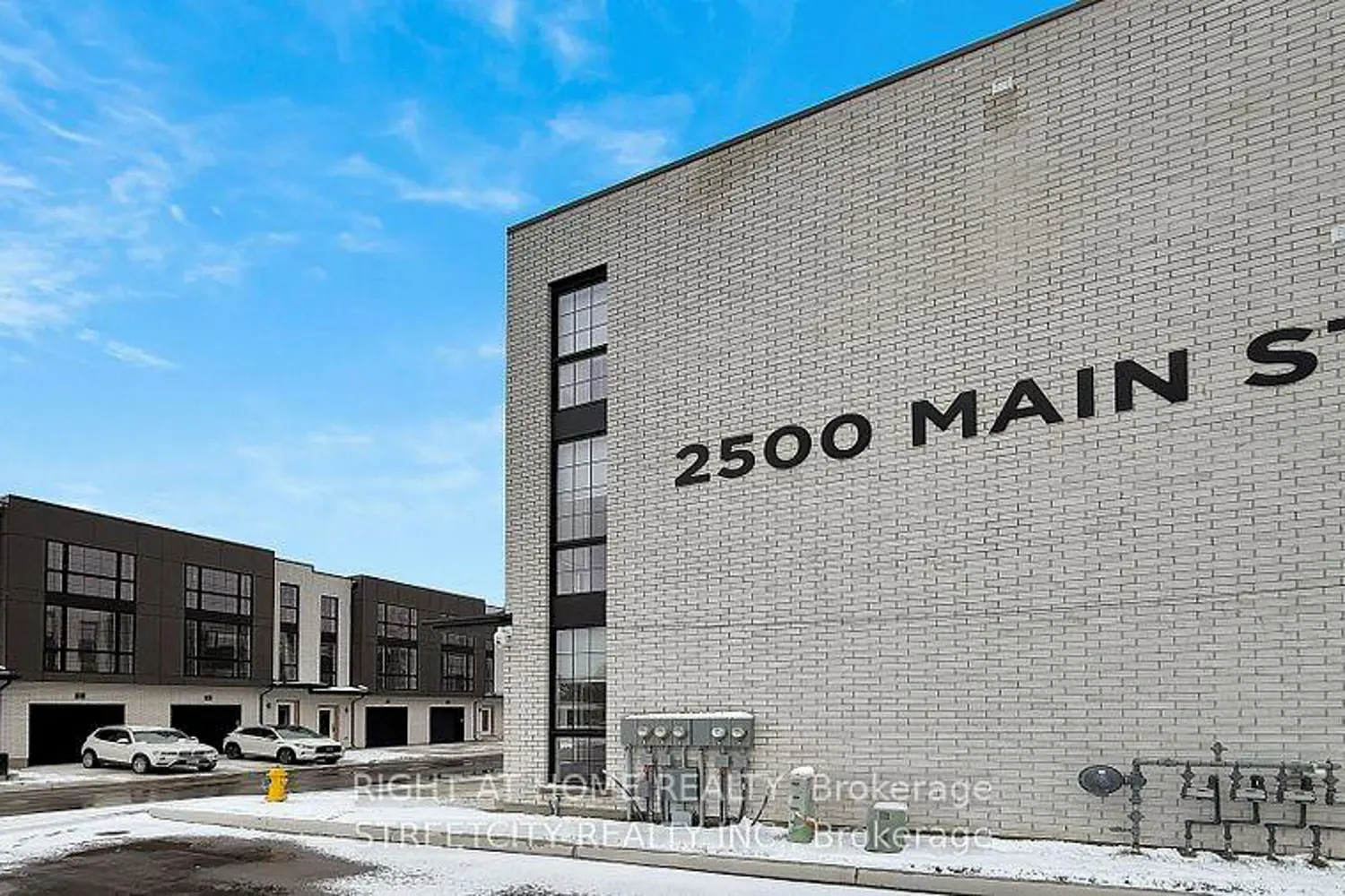 2500 Main Street 16 photo 2