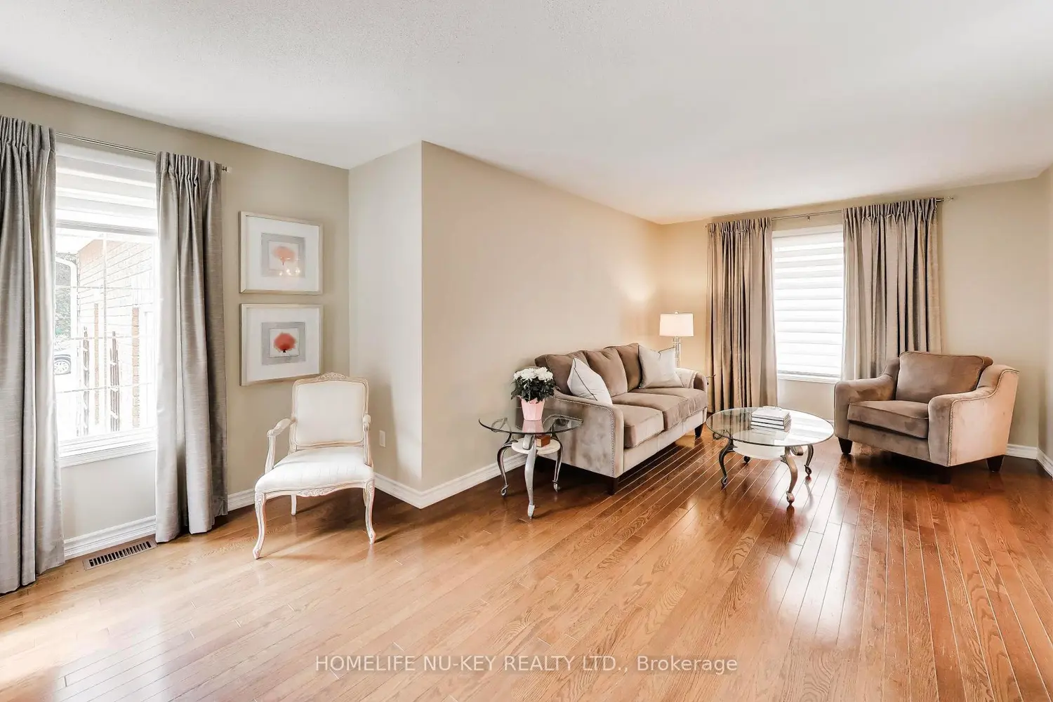 27 Lauchlin Crescent