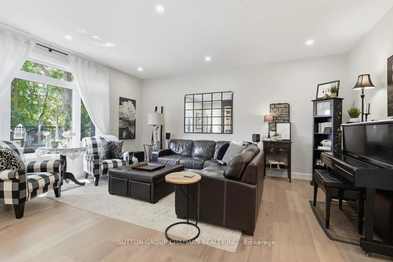 830 Riverside Drive photo 3