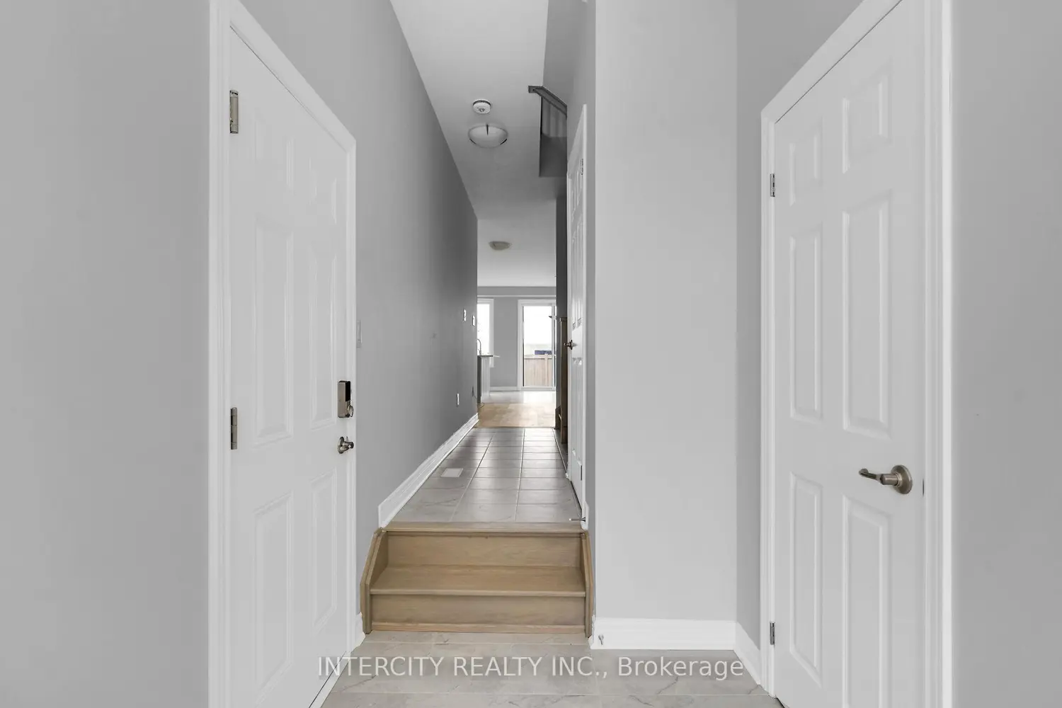 162 Mumbai Drive photo 4