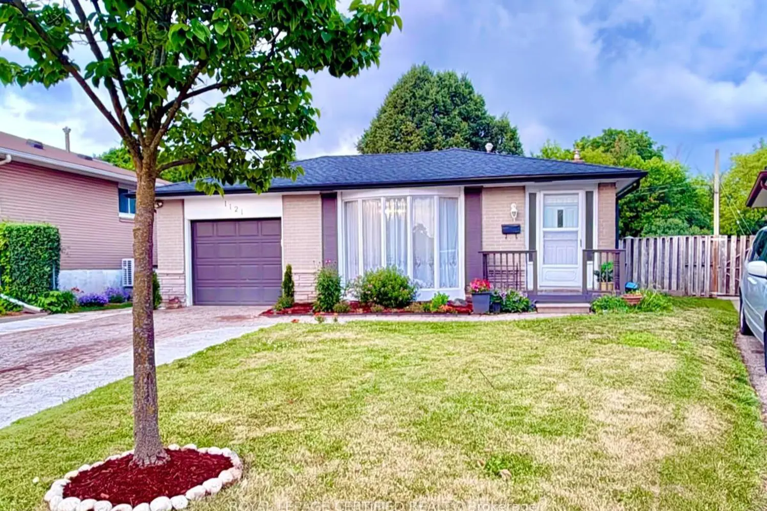 1121 Valentine Drive photo 3