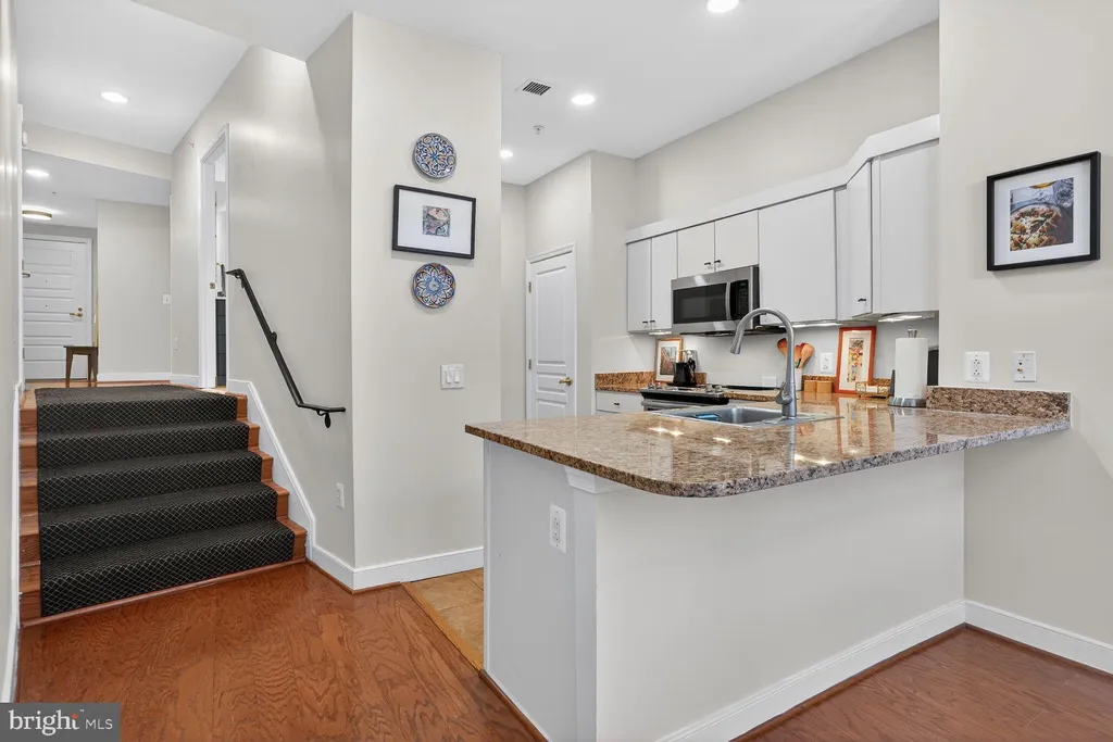631 D Street NW Unit 231, Washington, DC 20004 photo 3