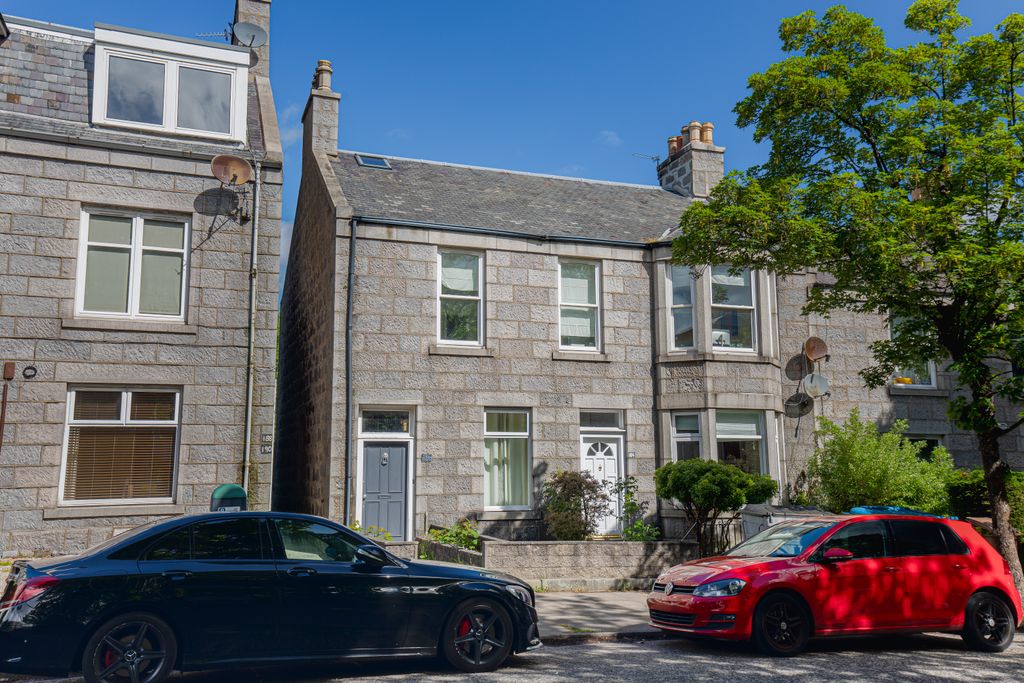 3 bed flat for saleUnion Grove, Aberdeen AB10