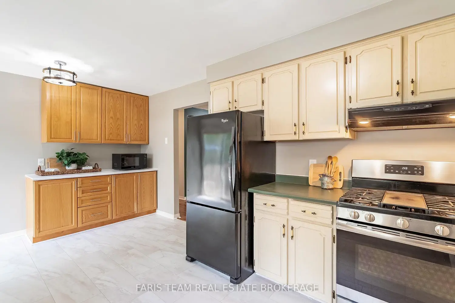 1202 Sunnidale Road photo 5