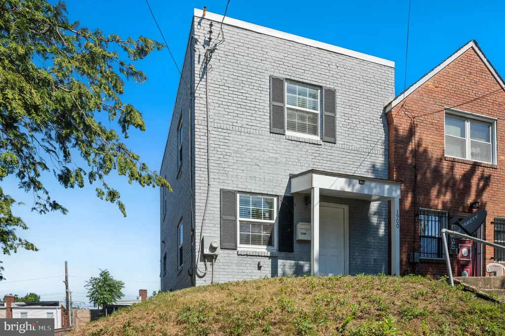 1900 Savannah Place SE, Washington, DC 20020 photo 2