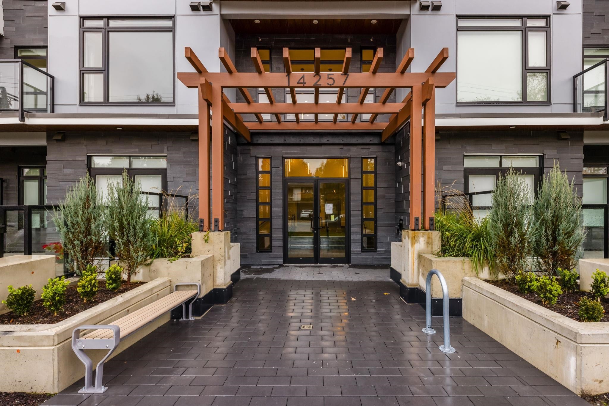 309-14257 103a Avenue, Surrey, BC, V3T 1T1