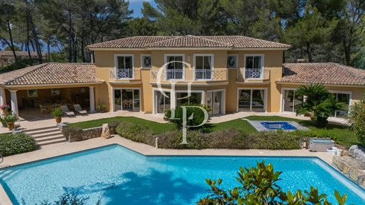 Mougins (Alpes-Maritimes)