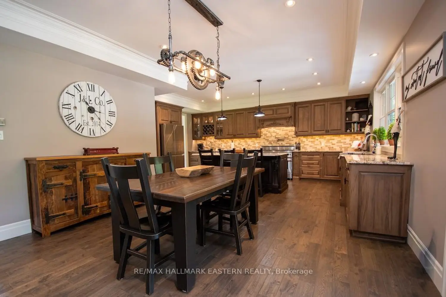 267 Edwina Drive photo 4