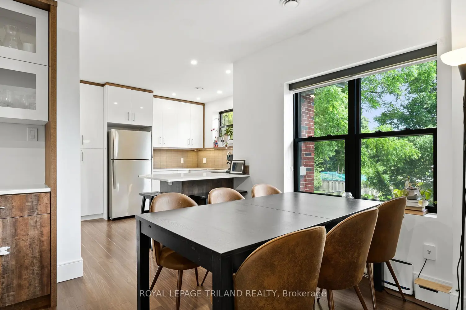 130 Windsor Crescent 3 photo 5