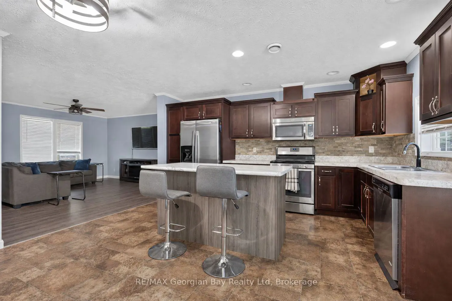 927 Vindin Street photo 2