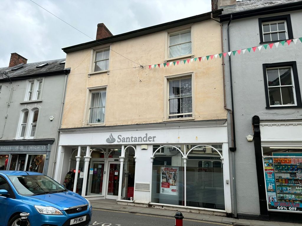 4 bed business park for saleHigh Street, Brecon LD3