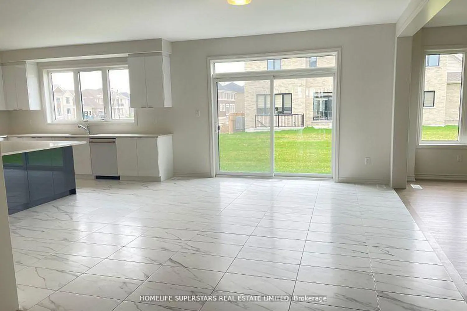 17 Bellflower Crescent photo 5