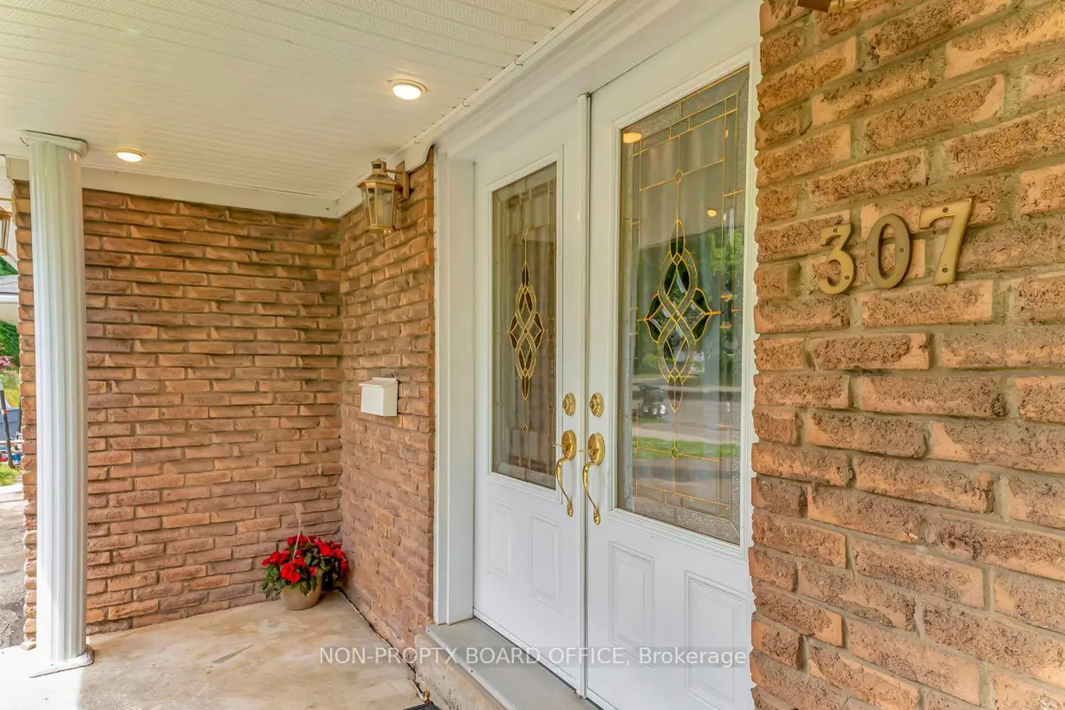 307 Erindale Drive photo 2
