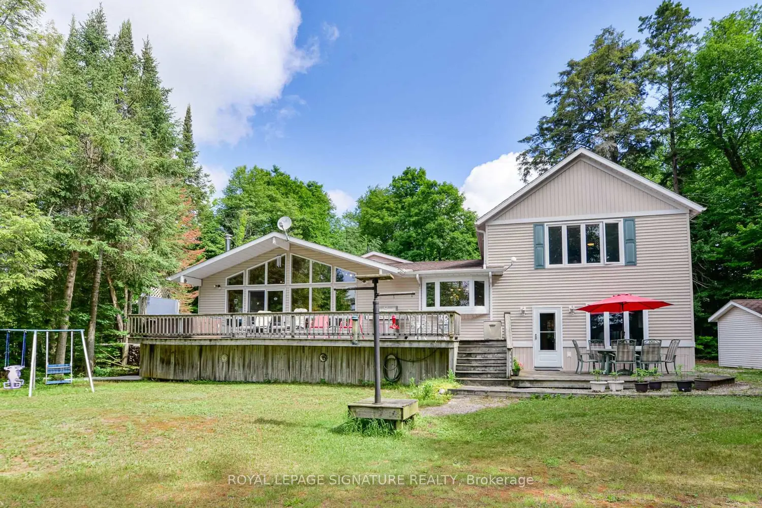 1070 Grass Lake Road photo 2